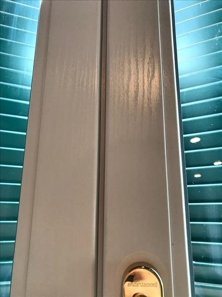 Dettaglio pvc tinto legno bianco